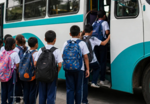 Procuraduría indaga presuntas irregularidades en la prestación del servicio de transporte escolar en el municipio de Gigante en el Huila.